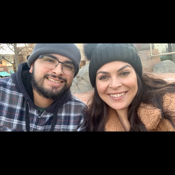 Profile Picture of Tori Newell (@tori_newell) on Poshmark