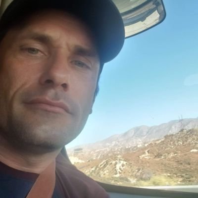Profile Picture of Samuel J Holifield (@SamuelHolifield) on Twitter