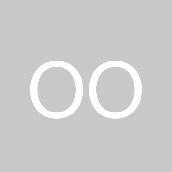 Profile Picture of Ostobine Ostobine (@ostobine) on Poshmark