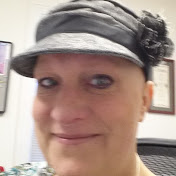 Profile Picture of Michele Craig (@chelehere) on Youtube
