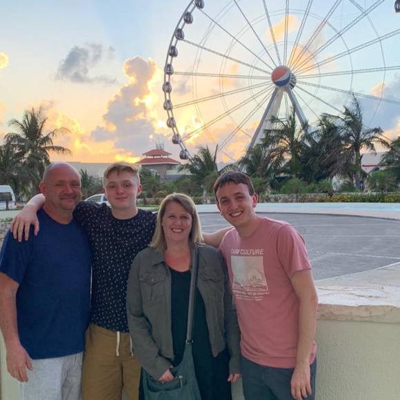 Profile Picture of Mitzi Alexander (@mijalex5) on Poshmark