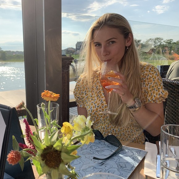 Profile Picture of Piper Austin (@piperash) on Poshmark