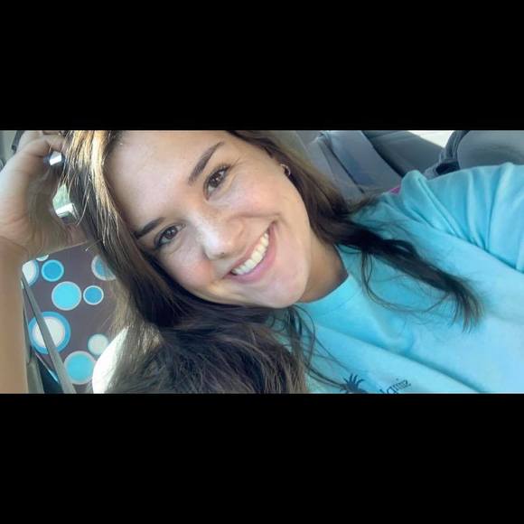 Profile Picture of Kylee Radabaugh (@kylee4) on Poshmark