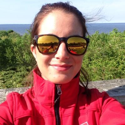 Profile Picture of Valerie Hunter (@valinacar) on Twitter