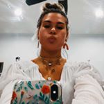 Profile Picture of H O L L S✭☮️ ✞ (@holliesimms) on Instagram