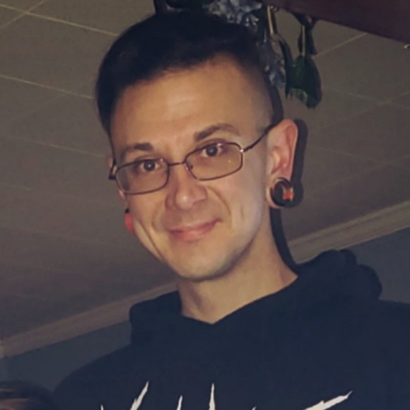 Profile Picture of Ken Ross (@kendobraaap) on Poshmark