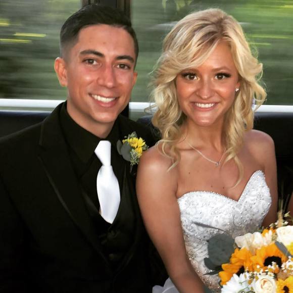 Profile Picture of Melissa Szostek alogna (@melissajane322) on Poshmark