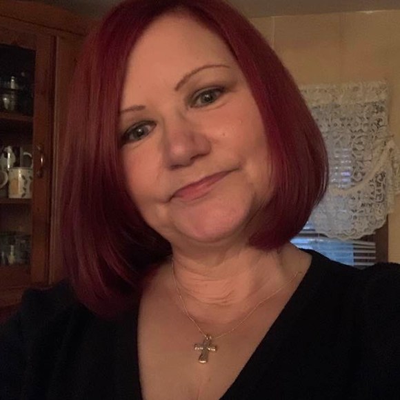 Profile Picture of Tina Dixon (@tinadixon946) on Poshmark