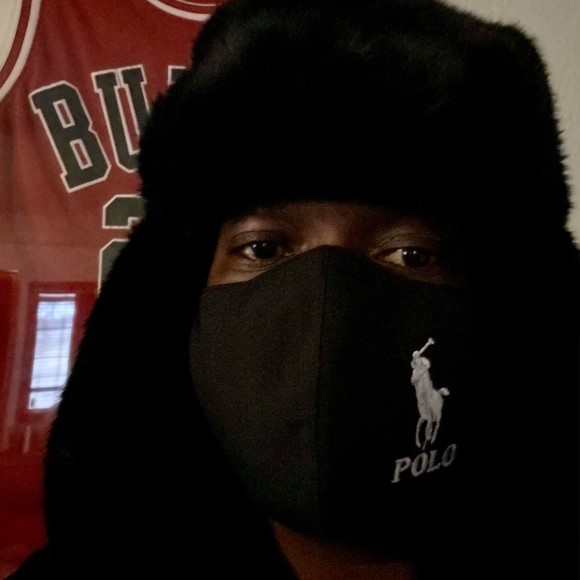 Profile Picture of Charles Gresham (@gresh21) on Poshmark