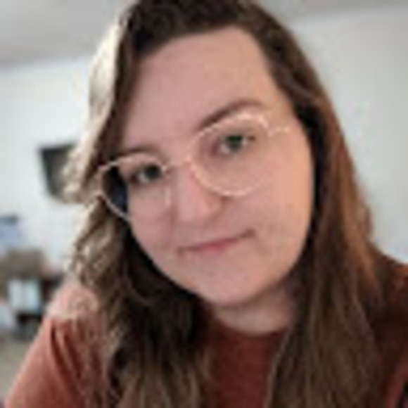 Profile Picture of Jocelyn Newton (@jossontherocks) on Poshmark