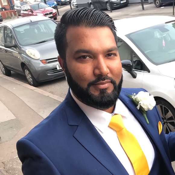 Profile Picture of Naveed Bhatti (@naveed1982) on Poshmark