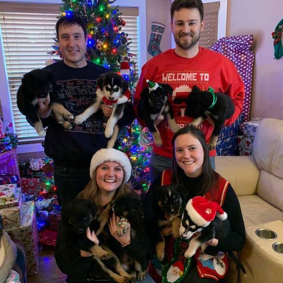 Profile Picture of Danielle Dekker (@danielle_dekker) on Poshmark