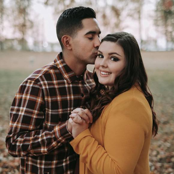 Profile Picture of Amber Esch (@amber14nicole) on Poshmark