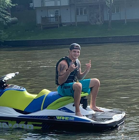 Profile Picture of Kevin Schmitt (@schmitt523) on Poshmark