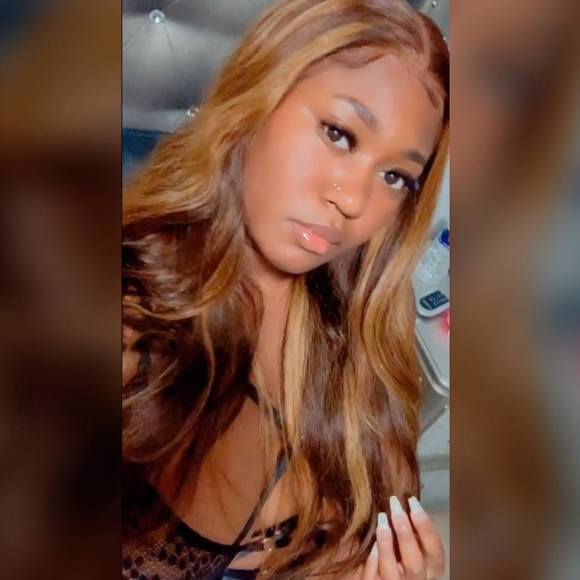 Shavon Walker - Poshmark Profile Picture of Shavon Walker (@leeannlove95) on Poshmark