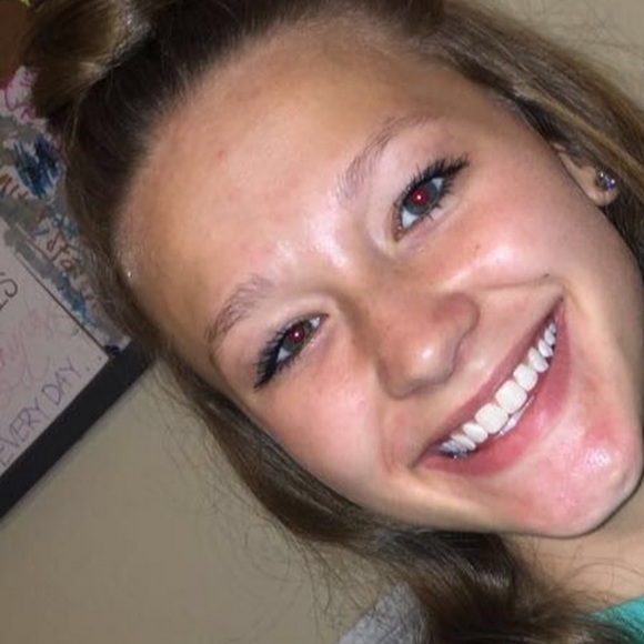 Profile Picture of Audrey Sliger (@audreydsliger) on Poshmark