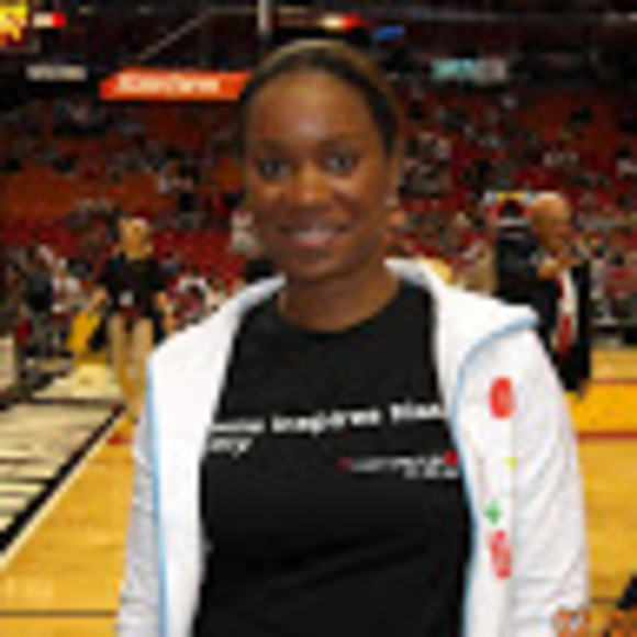 Profile Picture of Ruthlin Hendricks (@ruthlinh) on Poshmark