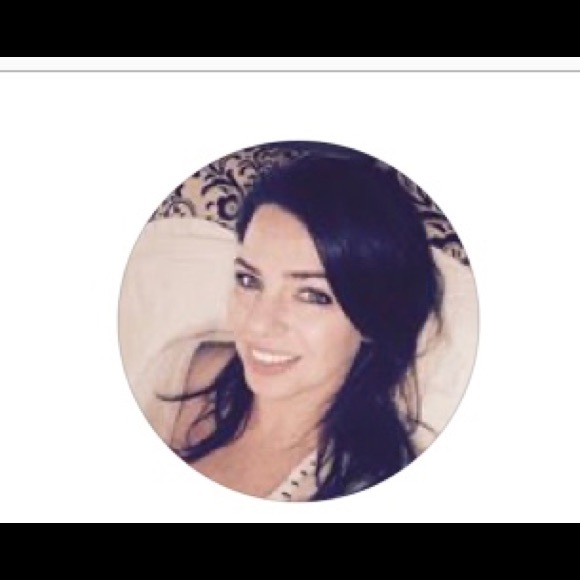 Profile Picture of Erica Buskens (@joelle003) on Poshmark