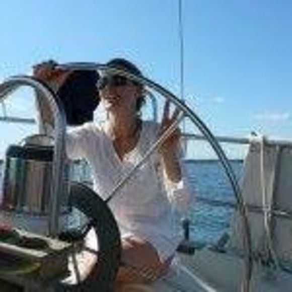 Profile Picture of Jennifer Denker (@denkerj) on Poshmark