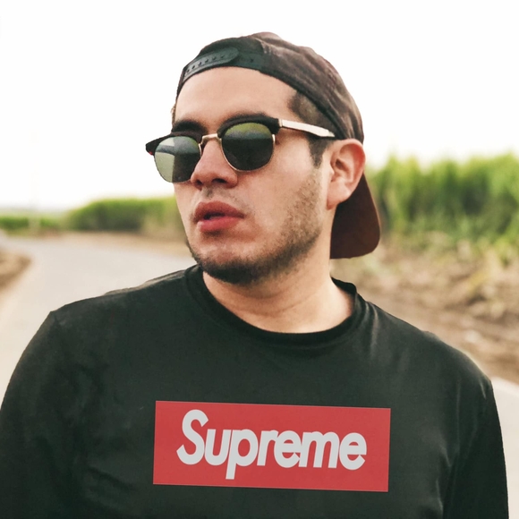 Profile Picture of Kevin Marin (@kevinalonso1990) on Poshmark