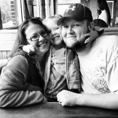 Profile Picture of Amanda Jones Calhoun (@amandajonesaa4) on Twitter