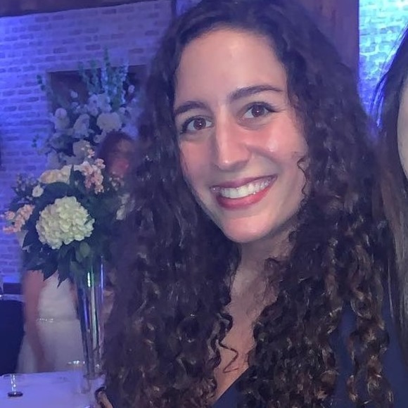 Profile Picture of Alexa Engel (@alexa1104) on Poshmark