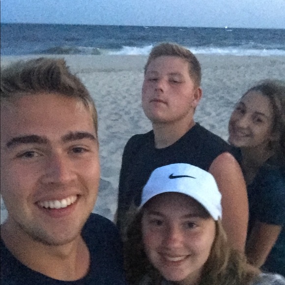 Profile Picture of Thomas Olsen (@tko3026) on Poshmark