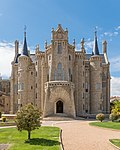 Profile Picture of Episcopal Palace, Astorga - Wikipediaon Wikipedia