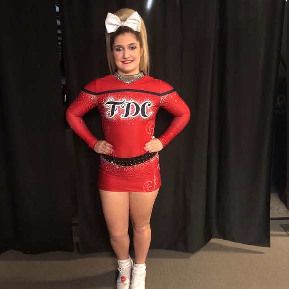 Profile Picture of Julia Whalen (@jjulia319) on Poshmark