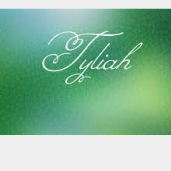 Profile Picture of Tyliah Gaskin (@tyliah) on Poshmark