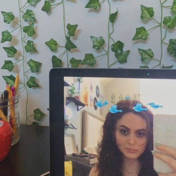 Profile Picture of Emma Mihok (@emmavic323) on Poshmark