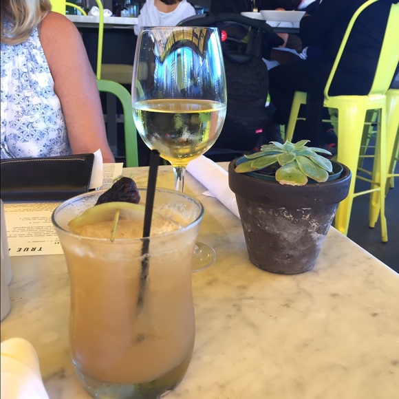 Profile Picture of Courtney Wakeman (@cwakeman) on Poshmark