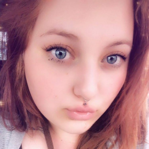 Profile Picture of Daisy Tottleben (@djtottleben) on Poshmark