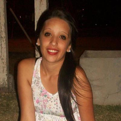 Profile Picture of Rebecca Espinosa (@BekyNTVG) on Twitter