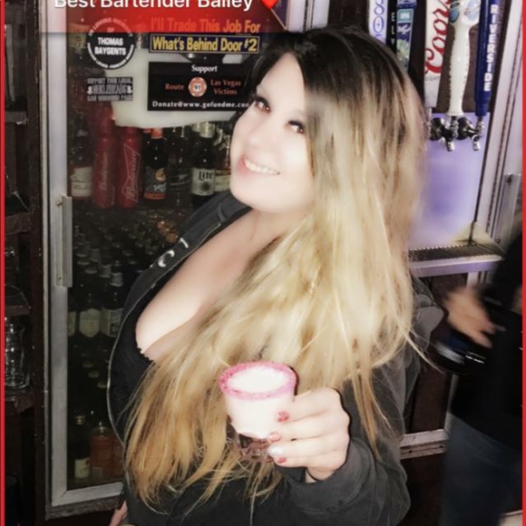 Profile Picture of Bailey Hegler (@baileyhegler93) on Poshmark