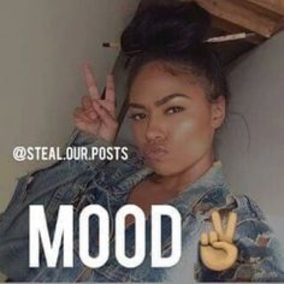 Profile Picture of Desire Tramel (@desii1998) on Poshmark