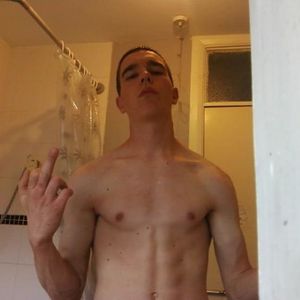 Profile Picture of Alex Slater (@getstonedallday) on Myspace