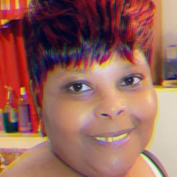 Profile Picture of Phyllis Wright mcallister (@phyllis1112) on Poshmark