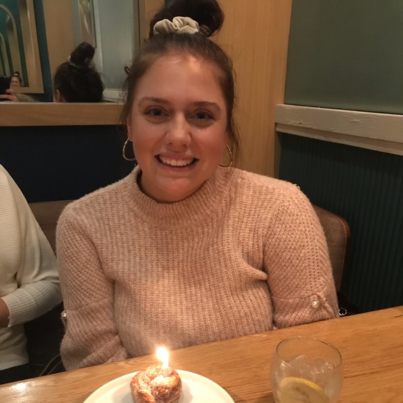 Taylor Disselhorst - Poshmark Profile Picture of Taylor Disselhorst (@tdissel25) on Poshmark