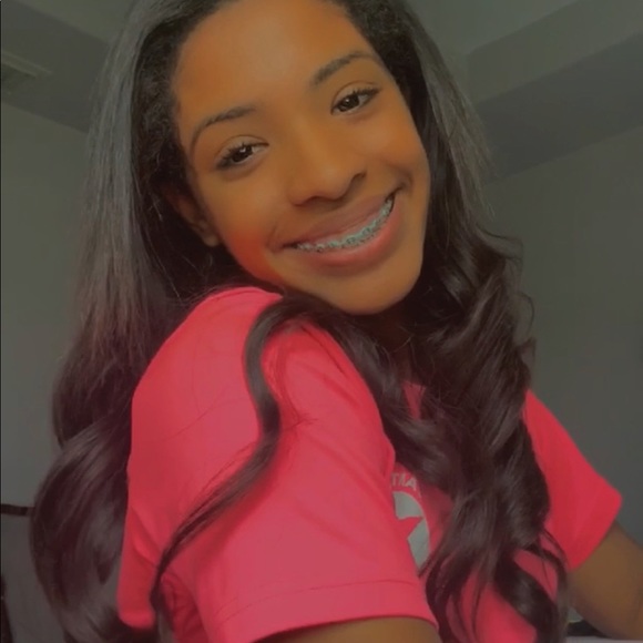 Profile Picture of Khiera Johnson (@khieramonique5) on Poshmark