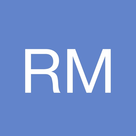 Profile Picture of Robin Mullins (@robinmullins586) on Poshmark