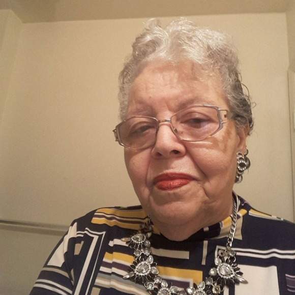 Profile Picture of Theodora Graceh (@hvtheodoragrac) on Poshmark