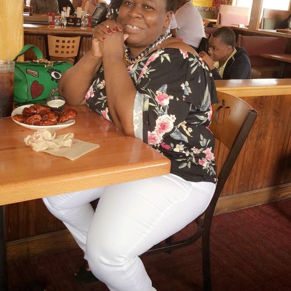 Profile Picture of Lueretta Blaine (@luerettablaine) on Poshmark