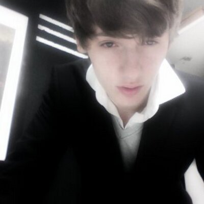 Profile Picture of Steven Hoodcourlf (@stevecorl) on Twitter