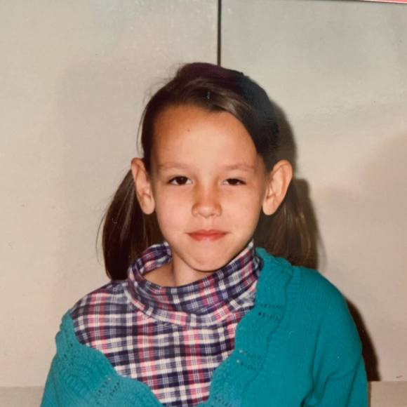 Profile Picture of Roxanne Gonzalez (@roxannegonza357) on Poshmark