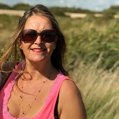 Profile Picture of Rachel Hawkes (@buddhabuddies) on Twitter