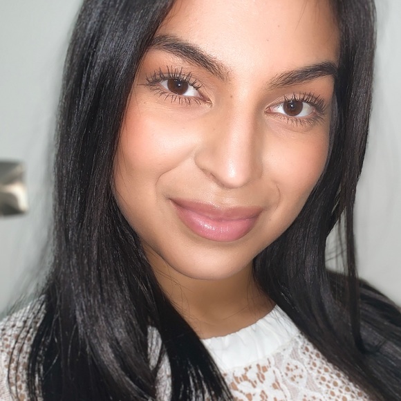 Profile Picture of Scarlett Morgenweck (@scarlettmorgen) on Poshmark