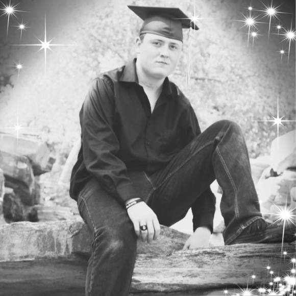 Profile Picture of Jonathan Bundy (@jonathansc2000) on Poshmark