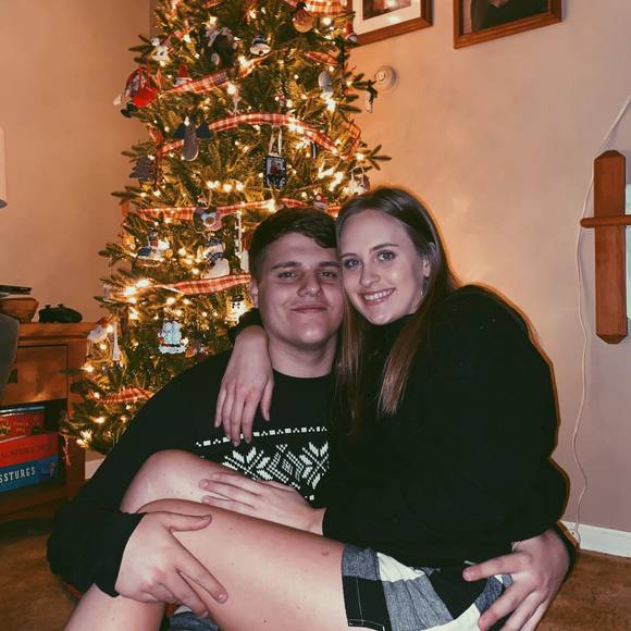 Profile Picture of Jenna Phillips (@jennalaineee) on Poshmark