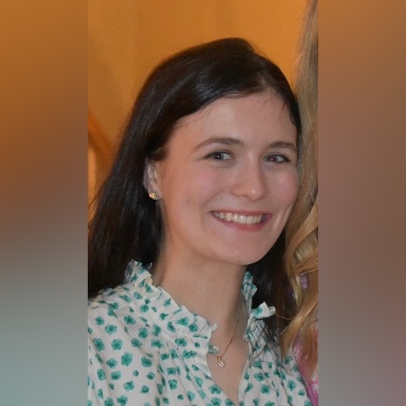 Profile Picture of Nancy Gandy (@nancymgandy99) on Poshmark